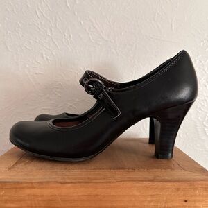 Solesensibility Black Heeled Size 8